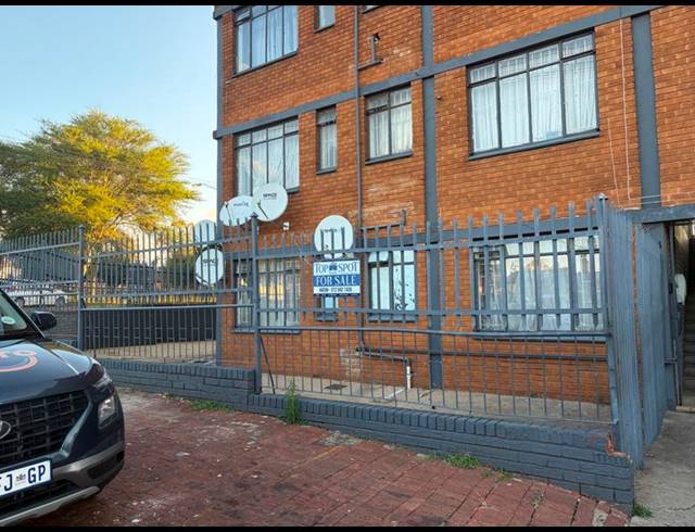 2 BEDROOM APARTMENT FOR SALE IN LAUDIUM